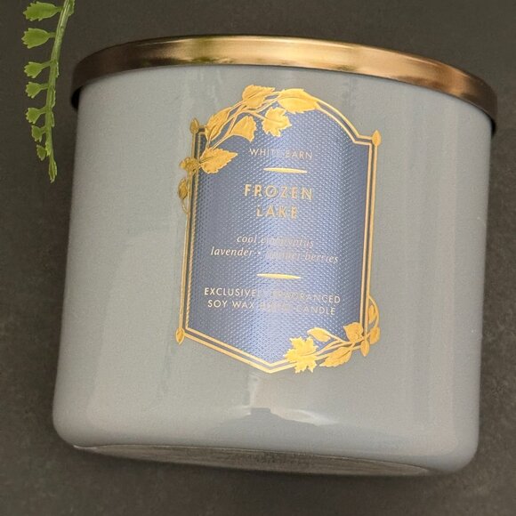 BBW Frozen Lake White Barn Bath & Body Works 3 Wick Candle - Picture 5 of 10